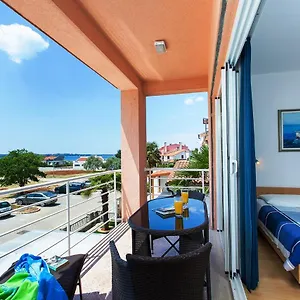 https://apartments-villa-brioni-ii.pula-hotels.org